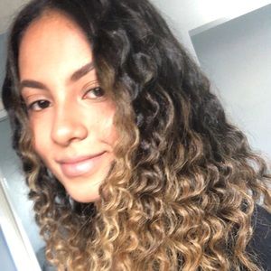 Meet your Posher, Carol